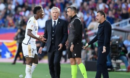La juez archiva la causa por los gritos racistas a Vinicius Jr. en el clásico en Montjuïc de 2023
