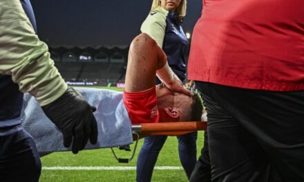 Cillessen, hospitalizado por un traumatismo abdominal tras un golpe con Borja Iglesias