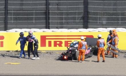 Brutal colisión de Jack Doohan, Alonso a la grava y cuatro banderas rojas en un accidentado arranque