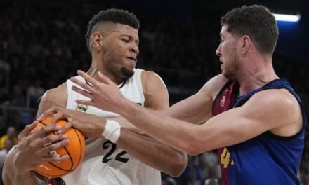 El Barça lo da todo pero vuelve a sucumbir ante el Madrid