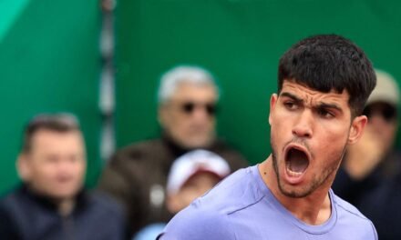 Alcaraz sale del laberinto para batir a Cerúndolo en Montecarlo
