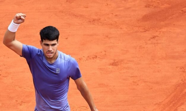 Alcaraz se levanta para derrotar a Fils y plantarse en semifinales de Montecarlo