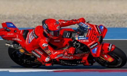 Marc Márquez recupera el placer de la victoria y el liderato provisional