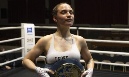 Tania Álvarez ya es la tricampeona de Europa más joven al retener el título del peso supergallo