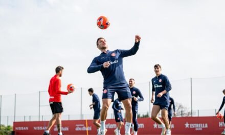 El Girona busca oxígeno en El Sadar
