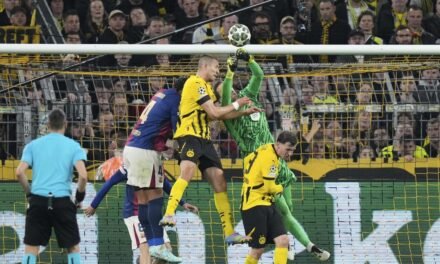 El Barça sufre, pierde pero sobrevive y alcanza las semifinales de la Champions
