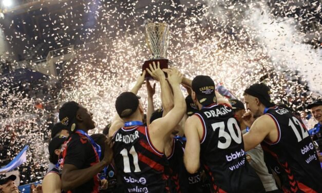El Bilbao Basket contiene al PAOK y logra el primer título europeo de su historia