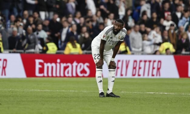 Rüdiger, operado del menisco de su rodilla izquierda y estará dos meses de baja