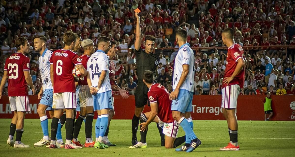 El árbitro Eder Mallo niega haber perjudicado al Nàstic y asegura que sintió miedo en Tarragona