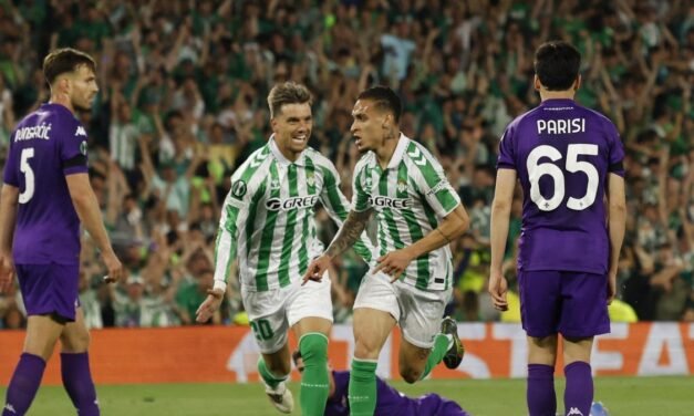 El Betis vence a la Fiorentina y da el primer paso para alcanzar la final de la Conference