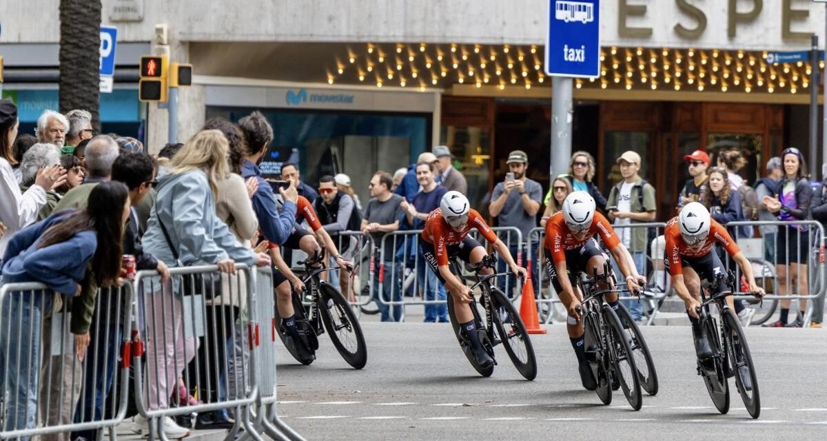 Ellen van Dijk celebra el día de la madre en la Vuelta femenina