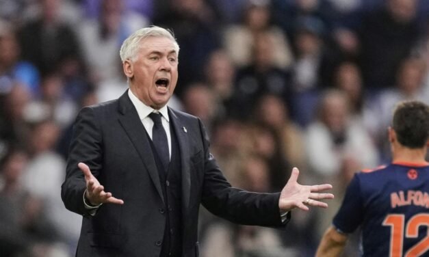 Ancelotti: “El clásico es una gran oportunidad, pero la Liga está en manos del Barça”