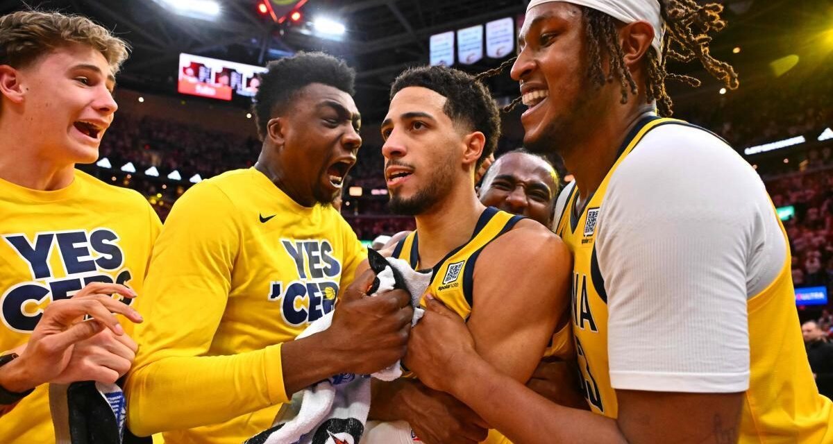 Un triple de Haliburton noquea a los Cavaliers y los Warriors vencen pero pierden a Curry