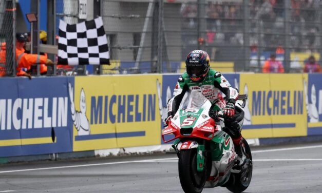 Johann Zarco hace historia en Le Mans y rompe la hegemonía de Ducati el día que Marc Márquez refuerza su liderato