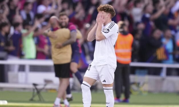 Víctor Muñoz cierra los comentarios en sus redes por los insultos tras el clásico