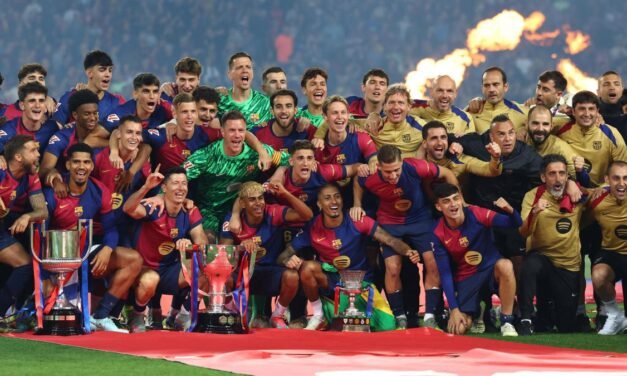 Un Barça campeón se despide de Montjuïc y pone el colofón a cuatro días de fiesta