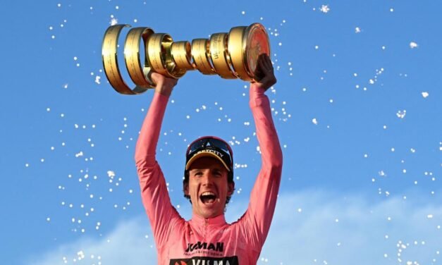 Simon Yates se redime y conquista su primer Giro de Italia