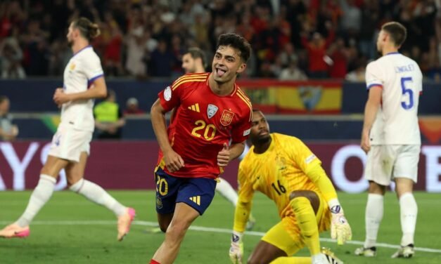España jugará una nueva final tras batir a Francia en una noche de locos