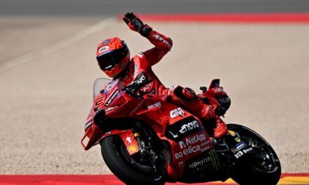 Marc Márquez regala un anticipo: ‘pole’ estratosférica de récord en Motorland