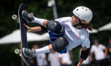 Egoitz Bijueska, de 14 años, campeón del mundo de skateboarding