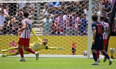 El Atlético se escuda en el arbitraje y el excesivo calor