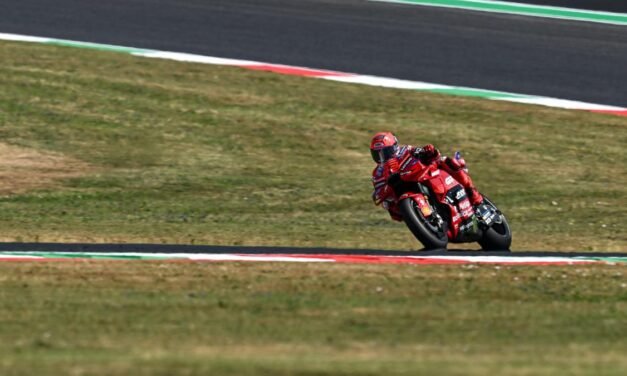 Marc Márquez, pole en Italia con récord incluido