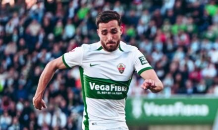 El lateral José Salinas, sexto fichaje de Garagarza