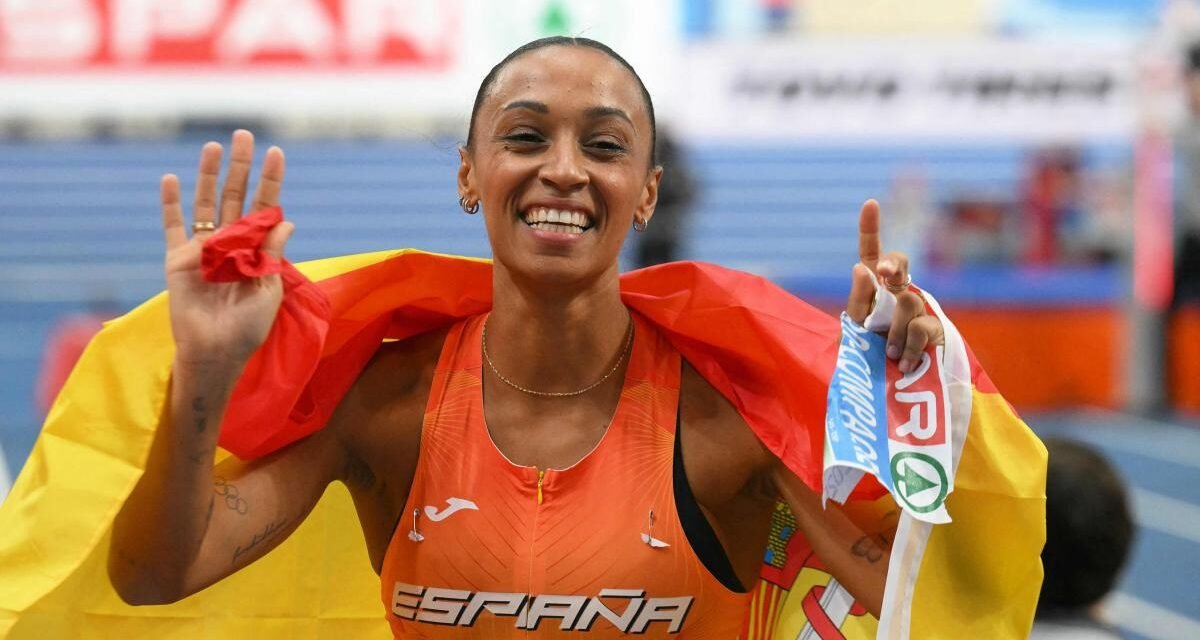Ana Peleteiro, 29 años: “Siendo deportista, tengo que hacerme recogidos todos los días y hago la técnica del ‘oiling’ para fomentar el crecimiento de mi cabello”