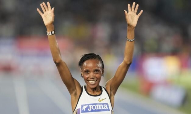 Impresionante récord del mundo de Beatrice Chebet, la primera mujer que baja de los 14 minutos en los 5.000 m
