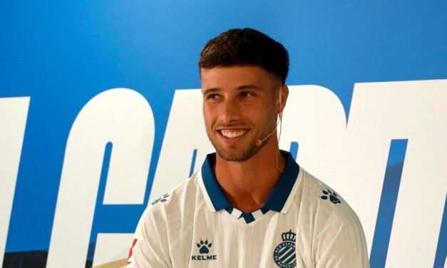 Puado, el “capitán ideal” sueña con ser ‘one club man’: “No hay que enseñarle a nadie que no quiera lo que es el Espanyol”