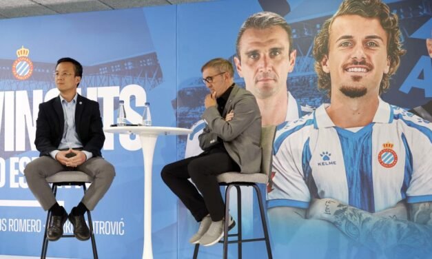El Espanyol niega la inmediatez de la venta y va a invertir en tres fichajes: “El extremo, prioridad”