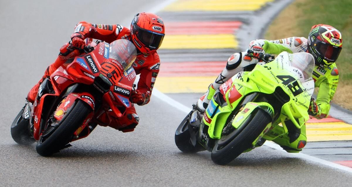 Marc Márquez no da tregua en la Sprint de Sachsenring sobre mojado