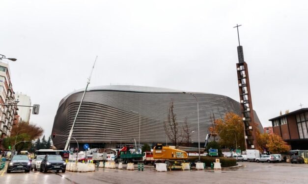 El Bernabéu, una reforma y mil problemas