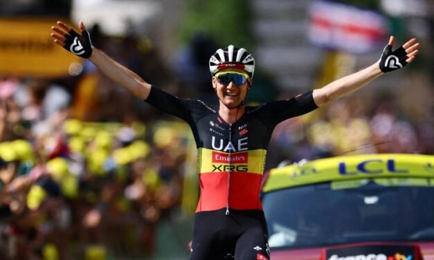 Wellens agasaja a Pogacar con otro ‘souvenir’