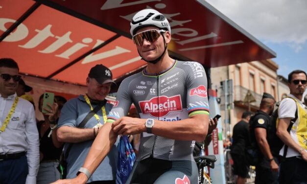Van der Poel abandona el Tour por una neumonía