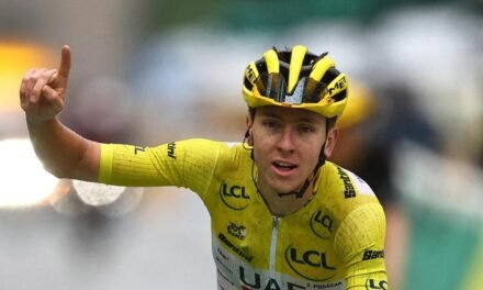Pogacar conquista su cuarto Tour y se queda a un paso de la leyenda