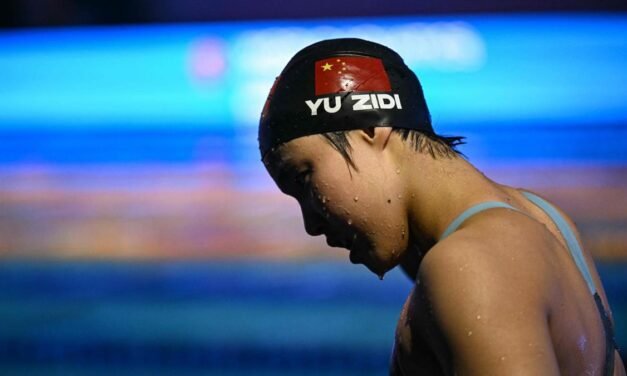 World Aquatics puede vetar ahora a futuras Yu Zidi: “Nunca imaginamos que una niña de 12 años nadaría así”