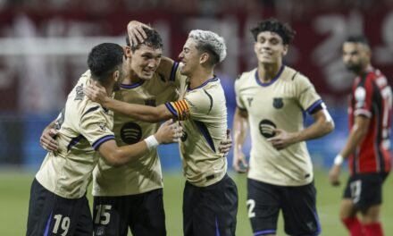 Un Barça en ebullición barre al Seoul y Flick ya tiene un bendito problema