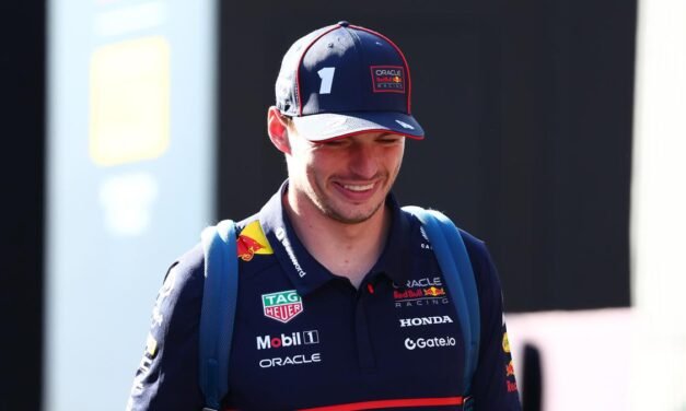 Max Verstappen pone fin a los rumores sobre su futuro confirmando que seguirá en Red Bull la próxima temporada