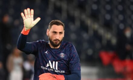 El PSG aparta a Donnarumma de la Supercopa y le invita a salir en un símil con Ter Stegen