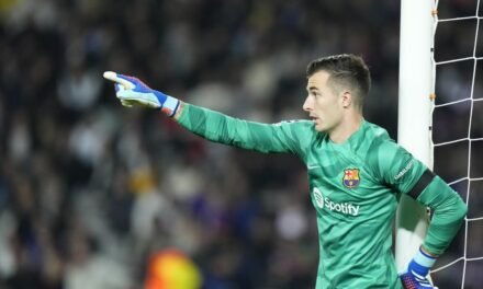 El Barça impulsa su operación salida con la cesión de Iñaki Peña al Elche y la incógnita de Fermín