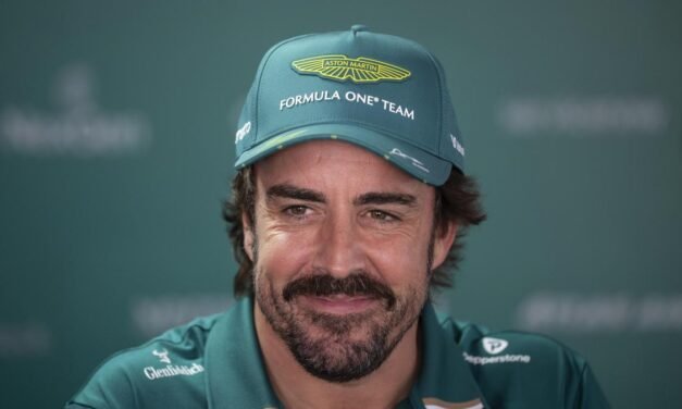 Fernando Alonso sufre una lesión en la espalda y es duda para el GP de Hungría