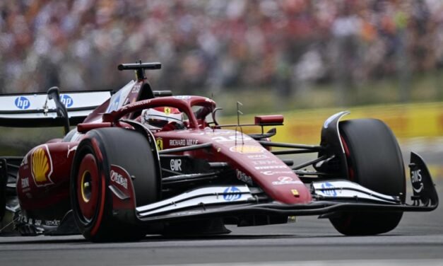 Leclerc sorprende a los McLaren birlándoles la ‘pole’; Alonso invita a soñar con el 5.º de salida