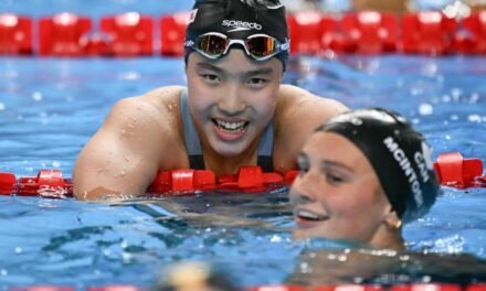 Estados Unidos reina ante Australia en el broche de Marchand, McIntosh y la colosal niña de 12 años