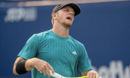 Davidovich se retira en los octavos de final de Toronto con calambres en las piernas