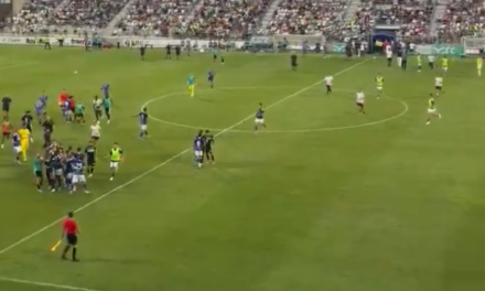 Brutal pelea entre los jugadores del Betis y el Como durante un amistoso de pretemporada