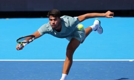 Alcaraz debuta en pista dura con interferencias tras 28 días de “estar off, off”