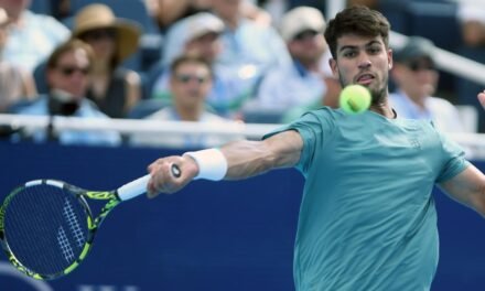 Alcaraz sobrevive a Rublev y Sabalenka cae ante Rybakina y se despide del título de campeona