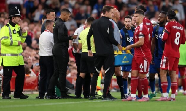 La Policía investiga “incidentes racistas” en el Liverpool-Bournemouth