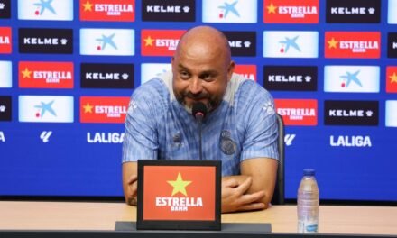Manolo González pone buena nota a la plantilla que le ha quedado, pero matiza: “No es momento de vender motos”